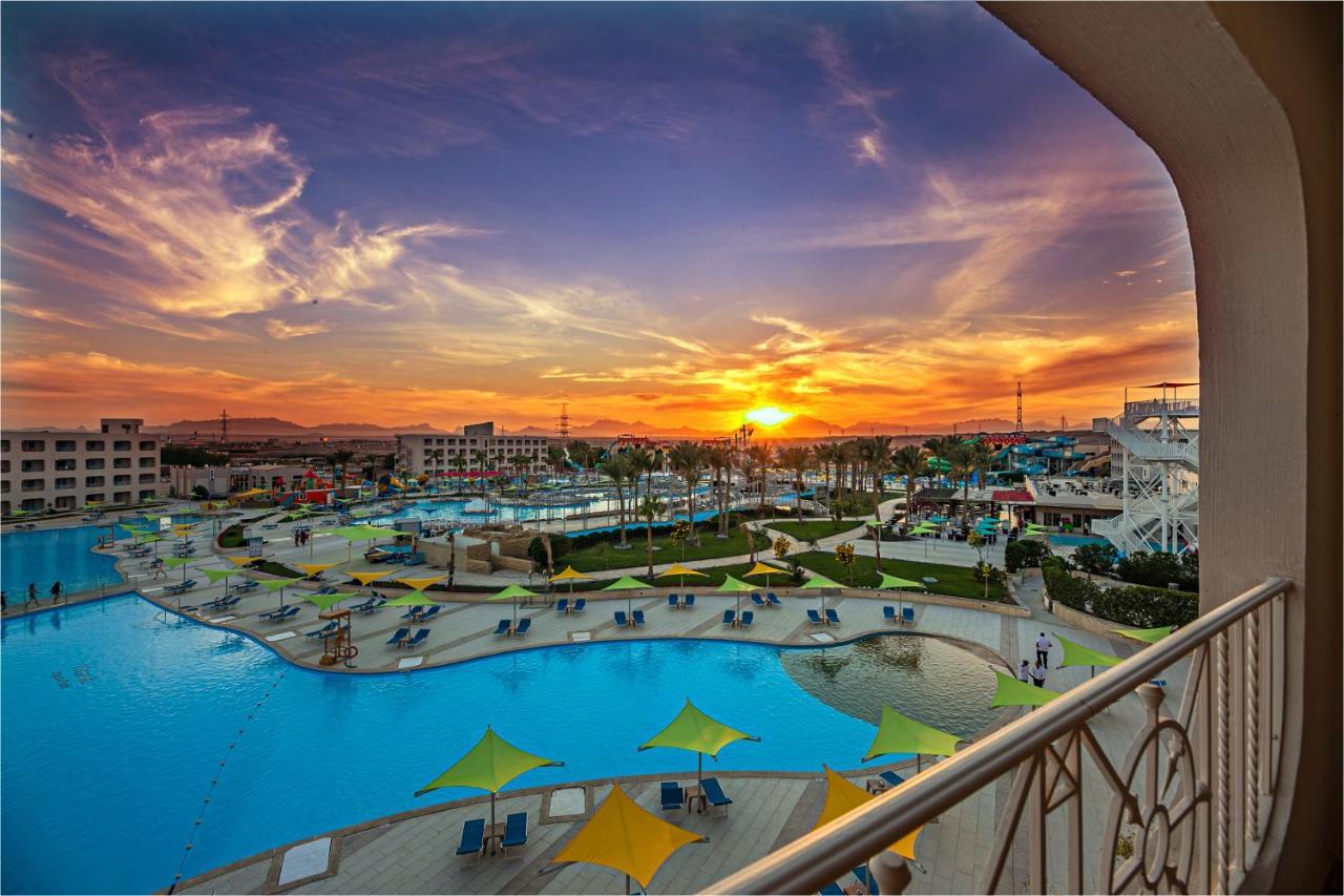 Titanic Aqua Park Resort - Families And Couples Only フルガダ エクステリア 写真