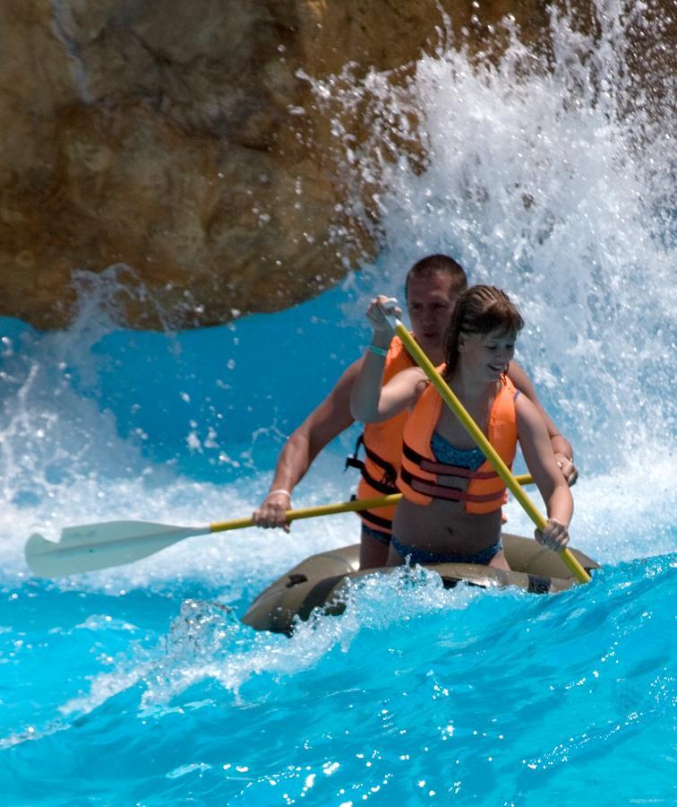 Titanic Aqua Park Resort - Families And Couples Only フルガダ エクステリア 写真